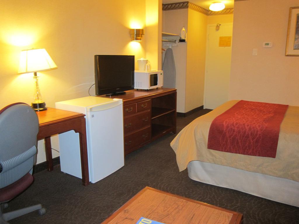 Comfort Inn Meadowvale Mississauga Ngoại thất bức ảnh