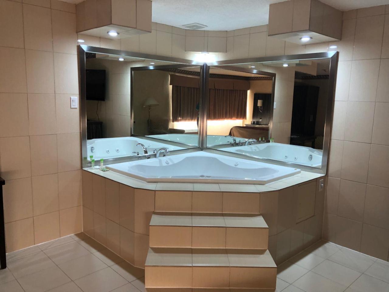 Comfort Inn Meadowvale Mississauga Ngoại thất bức ảnh
